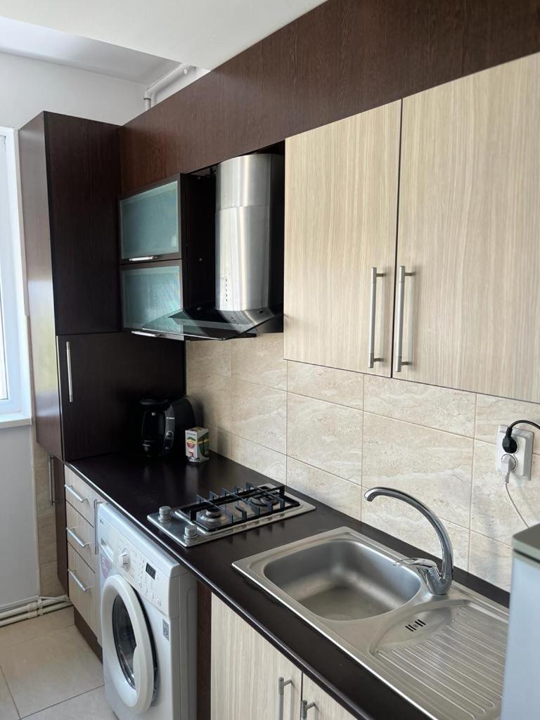 Fratellyvibe Mamaia Apartment Bagian luar foto
