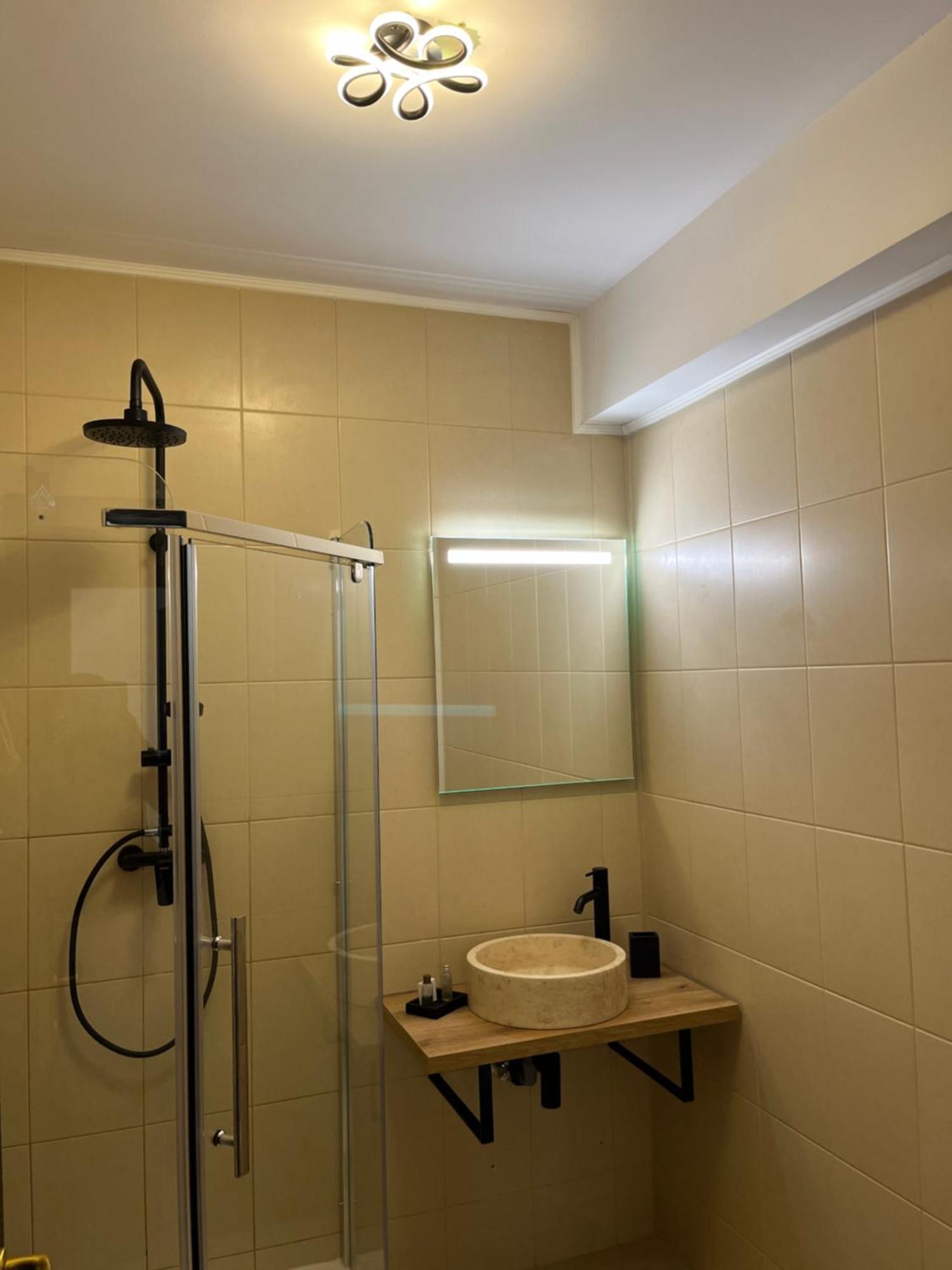 Fratellyvibe Mamaia Apartment Bagian luar foto