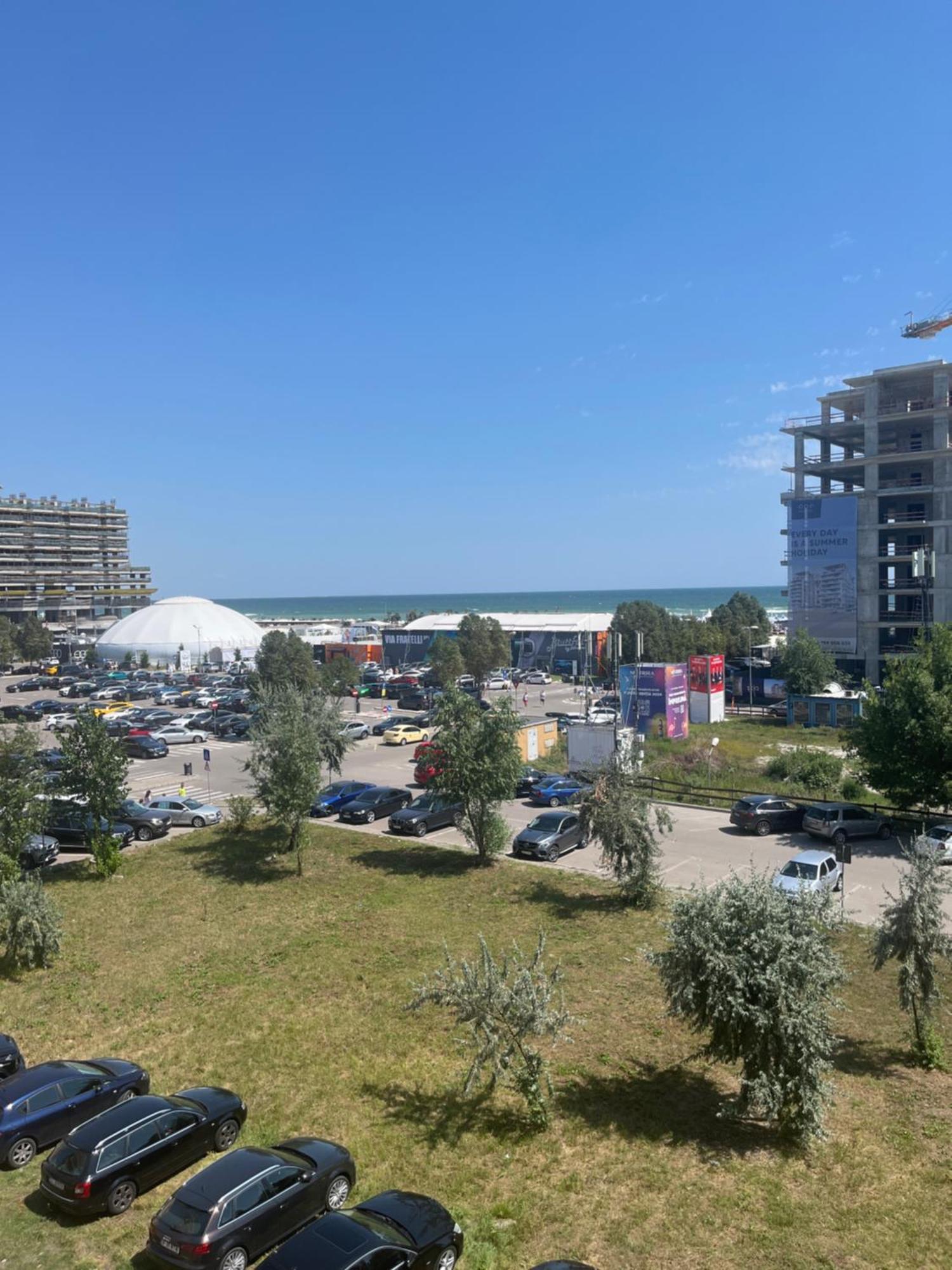 Fratellyvibe Mamaia Apartment Bagian luar foto